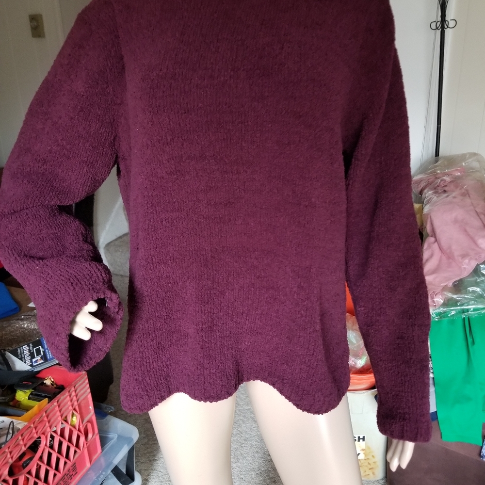 Burgundy long sleeve sweater